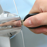 Commercial locksmith